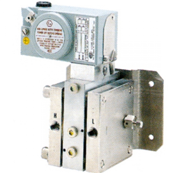 Compact differential pressure switch, IP 65, for high working pressures PN 250