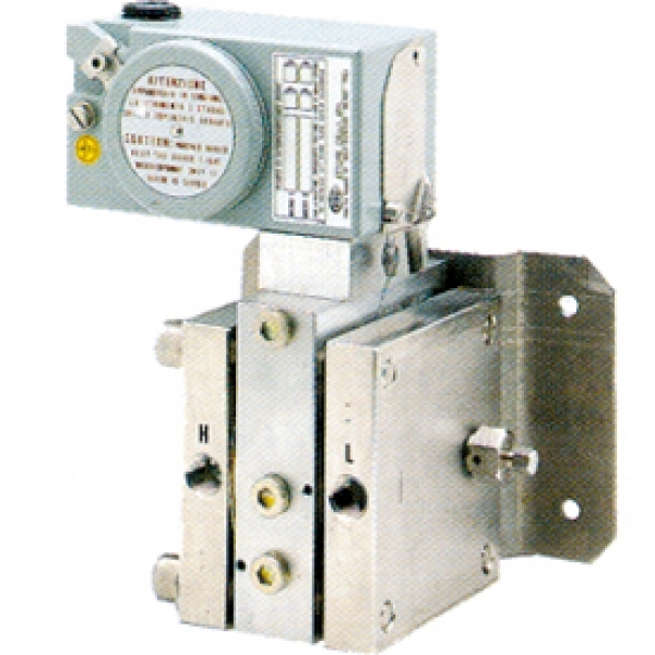 Compact differential pressure switch, Ex protection EEx-d, IP 65, for high working pressures PN 250