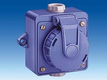 Настенная розетка SCHUKO с крышкой - Устройства для подключения нагрузки