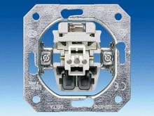 Контрольный выключатель для схемы отключения света из двух точек с лампой - Электрические части для выключателей