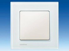 титановобелый (подобный RAL 9010) - Стекло