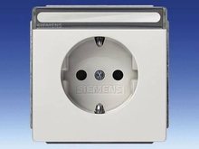 Розетки SCHUKO с защитой от прикосновения и полем для надписи - Розетки